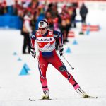 Marit Bjorgen taglia in solitaria il traguardo della 15 km odierna, gara del circuito Tour de Ski.