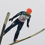 L’atleta altoatesino Lukas Runggaldier durante una prova di salto.
