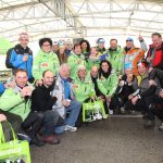 Foto ricordo per alcuni dei volontari della Comelgo Loppet 2015.